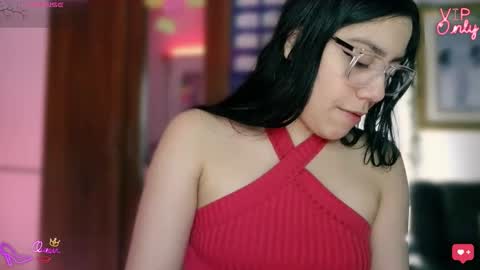 Snapshot of lauren_sweet7 chatting on 6, 4, 2026 Lauren online show from 6, 4, 2026