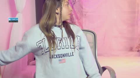 Snapshot of laurenabril chatting on 7, 5, 2026 Lauren Abril online show from 7, 5, 2026