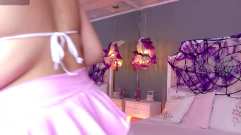 Lauren  online show from 31, 10, 2025