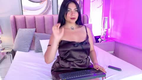 Lauren  online show from 12, 4, 2026