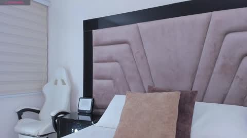 Snapshot of laurenclark1 chatting on 3, 3, 2026 laurenclark1 online show from 3, 3, 2026