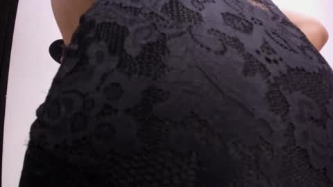 Snapshot of laurendpink chatting on 10, 4, 2026 laurendpink online show from 10, 4, 2026