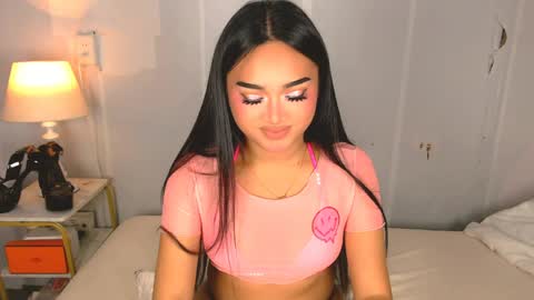 Snapshot of laurenfox16 chatting on 6, 6, 2026 chloe3 online show from 6, 6, 2026