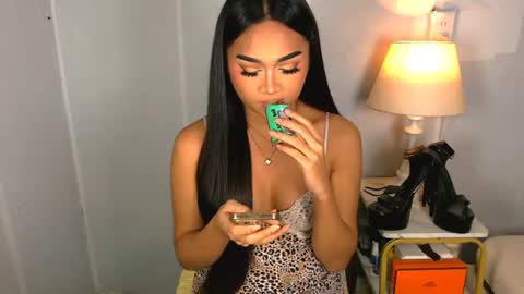 Snapshot of laurenfox16 chatting on 25, 6, 2026 chloe3 online show from 25, 6, 2026