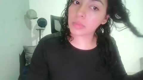 laurenhot94 online show from 22, 2, 2026