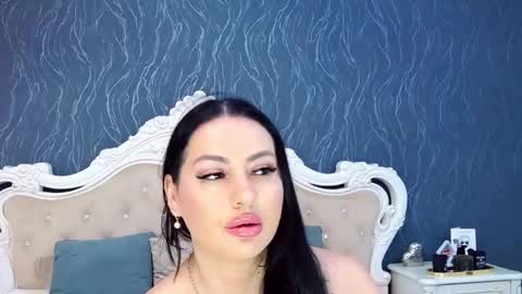 Laura online show from 7, 11, 2025