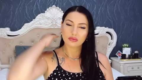 Snapshot of laurenjenssen chatting on 14, 7, 2026 Laura online show from 14, 7, 2026