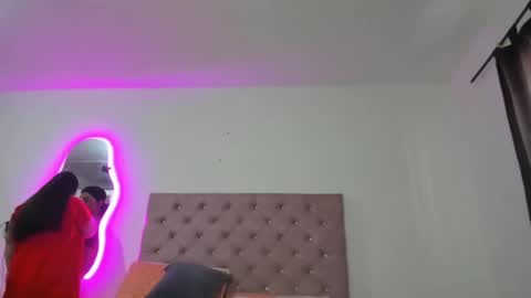 laurenlaine online show from 8, 3, 2025