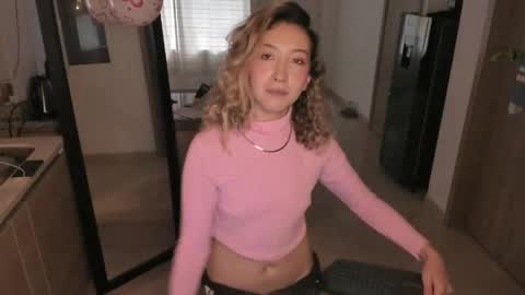 laurenn_111 online show from 12, 5, 2026