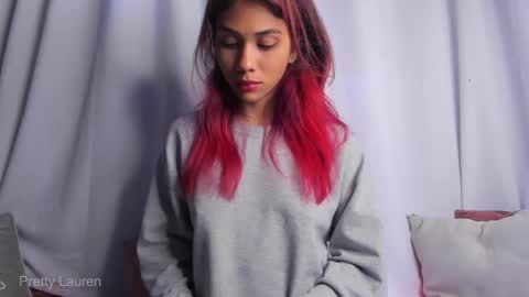 Snapshot of laurenn__1 chatting on 8, 10, 2025 Lauren online show from 8, 10, 2025