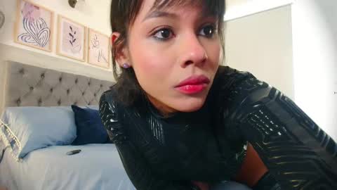 Lauren Saenz online show from 13, 3, 2026