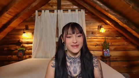 Lauren and Cristopher online show from 3, 3, 2026