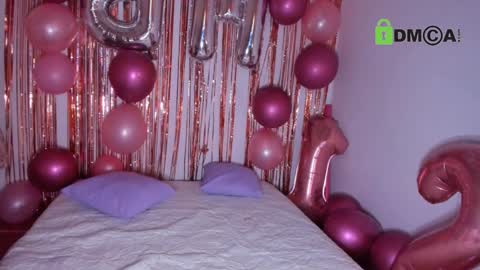 Snapshot of laurent_a chatting on 5, 12, 2024 Lucie online show from 5, 12, 2024