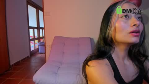 Snapshot of laurent_a chatting on 19, 12, 2024 Lucie online show from 19, 12, 2024