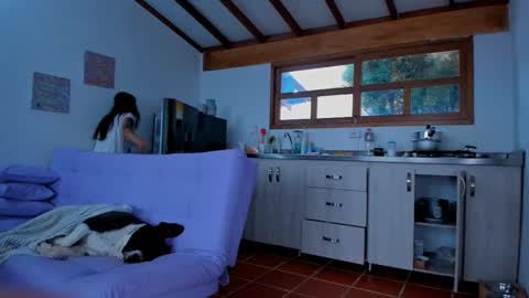 Snapshot of laurent_a chatting on 28, 2, 2025 Lucie online show from 28, 2, 2025