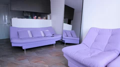 Snapshot of laurent_a chatting on 13, 9, 2025 Lucie online show from 13, 9, 2025