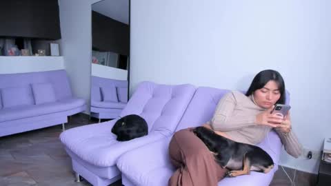 Snapshot of laurent_a chatting on 27, 9, 2025 Lucie online show from 27, 9, 2025