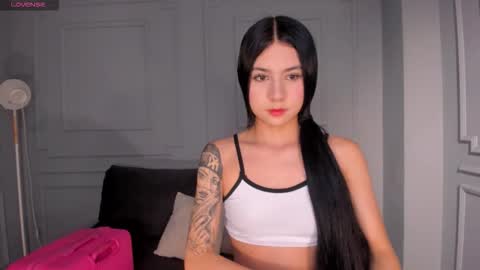 Snapshot of laurentconnor chatting on 28, 10, 2025 Lau online show from 28, 10, 2025