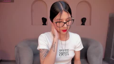 Snapshot of laurentconnor chatting on 14, 12, 2025 Lau online show from 14, 12, 2025