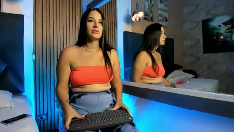 Snapshot of laurenthferrer chatting on 7, 6, 2026 laurenthferrer online show from 7, 6, 2026