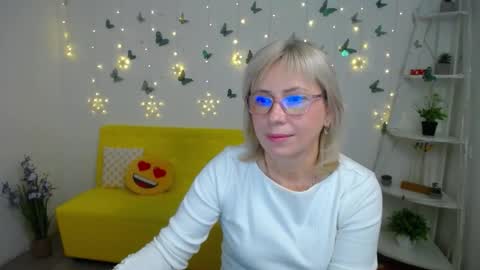 Snapshot of laurenwishy chatting on 9, 3, 2026 Lauren online show from 9, 3, 2026