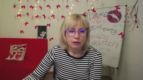 Snapshot of laurenwishy chatting on 10, 3, 2026 Lauren online show from 10, 3, 2026