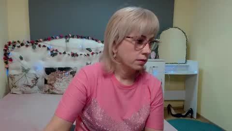 Snapshot of laurenwishy chatting on 16, 3, 2026 Lauren online show from 16, 3, 2026