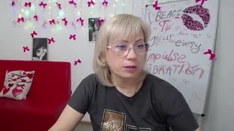 Snapshot of laurenwishy chatting on 23, 3, 2026 Lauren online show from 23, 3, 2026