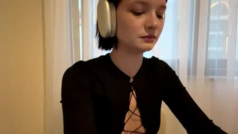 Snapshot of laurettemedero chatting on 2, 5, 2026 Ria online show from 2, 5, 2026
