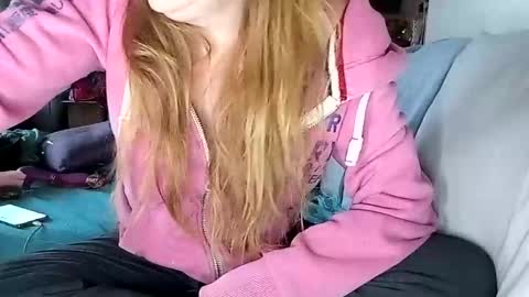 lauriehotxxx online show from 11, 2, 2025