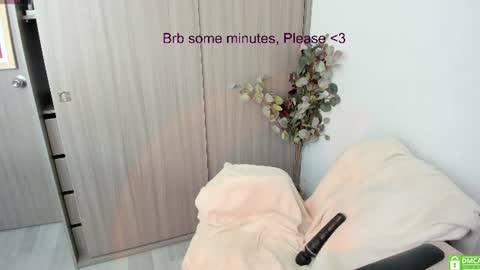 Snapshot of lauryn_chills chatting on 6, 7, 2026 Lauryn online show from 6, 7, 2026