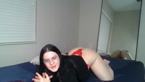 Snapshot of lauvlylu chatting on 18, 3, 2026 lauvlylu online show from 18, 3, 2026