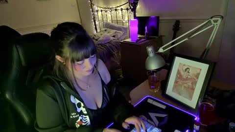 Lavenderrzz online show from 25, 11, 2025