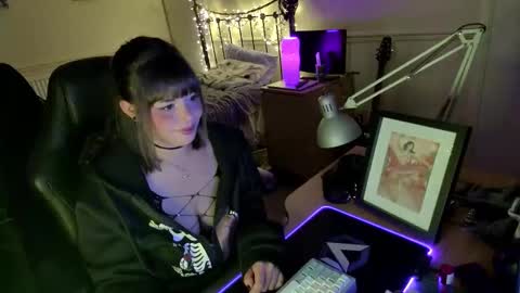 Lavenderrzz online show from 27, 11, 2025