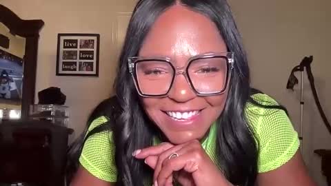 Snapshot of lavishly69 chatting on 8, 10, 2025 Brownsugar69 online show from 8, 10, 2025