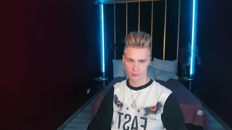 Lawrence online show from 22, 9, 2025