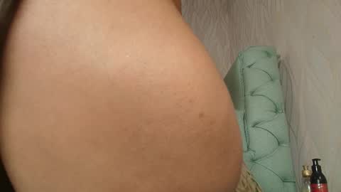 Lay Madison  online show from 27, 2, 2025