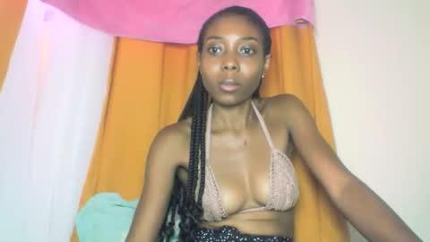 layannek online show from 18, 11, 2025