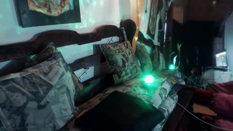 Snapshot of laye19 chatting on 11, 10, 2025 Laye19 online show from 11, 10, 2025