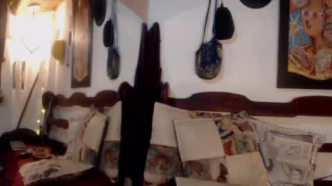 Snapshot of laye19 chatting on 15, 10, 2025 Laye19 online show from 15, 10, 2025