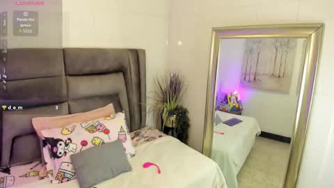 layla_clarke online show from 11, 10, 2025