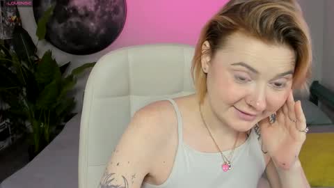 Layla online show from 18, 11, 2025