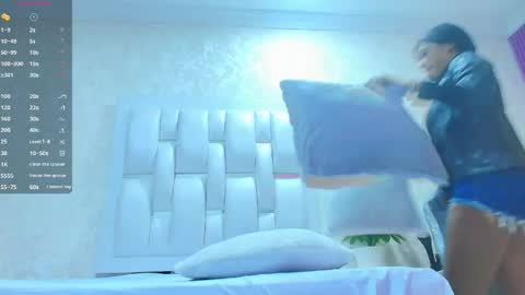 L A Y L A online show from 13, 4, 2026