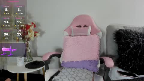 LAYLA online show from 12, 9, 2025