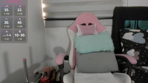 Snapshot of layla_sia chatting on 6, 3, 2026 LAYLA online show from 6, 3, 2026