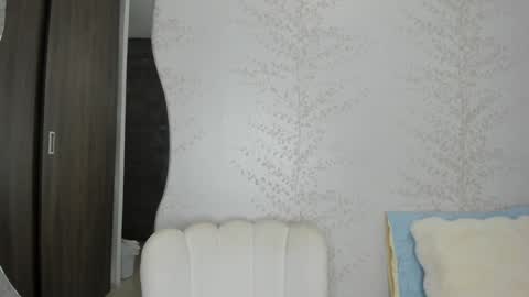 Layla Vanegas online show from 10, 12, 2024