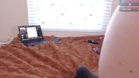Layla online show from 7, 7, 2026