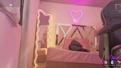 laylafoxy_tay online show from 19, 11, 2025