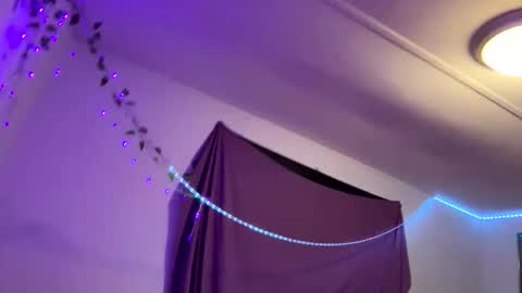 Layla online show from 22, 11, 2025