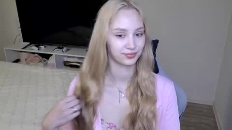 Snapshot of laylapretty001 chatting on 28, 4, 2026 LaylaPretty001 online show from 28, 4, 2026
